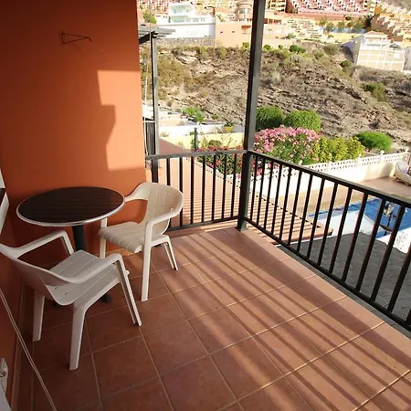 Adosado En Roque Del Conde