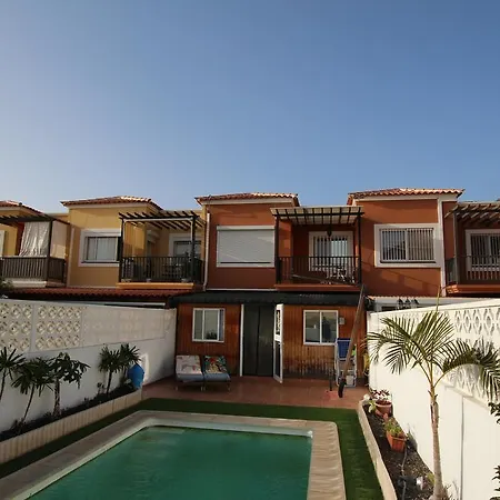 Adosado En Roque Del Conde